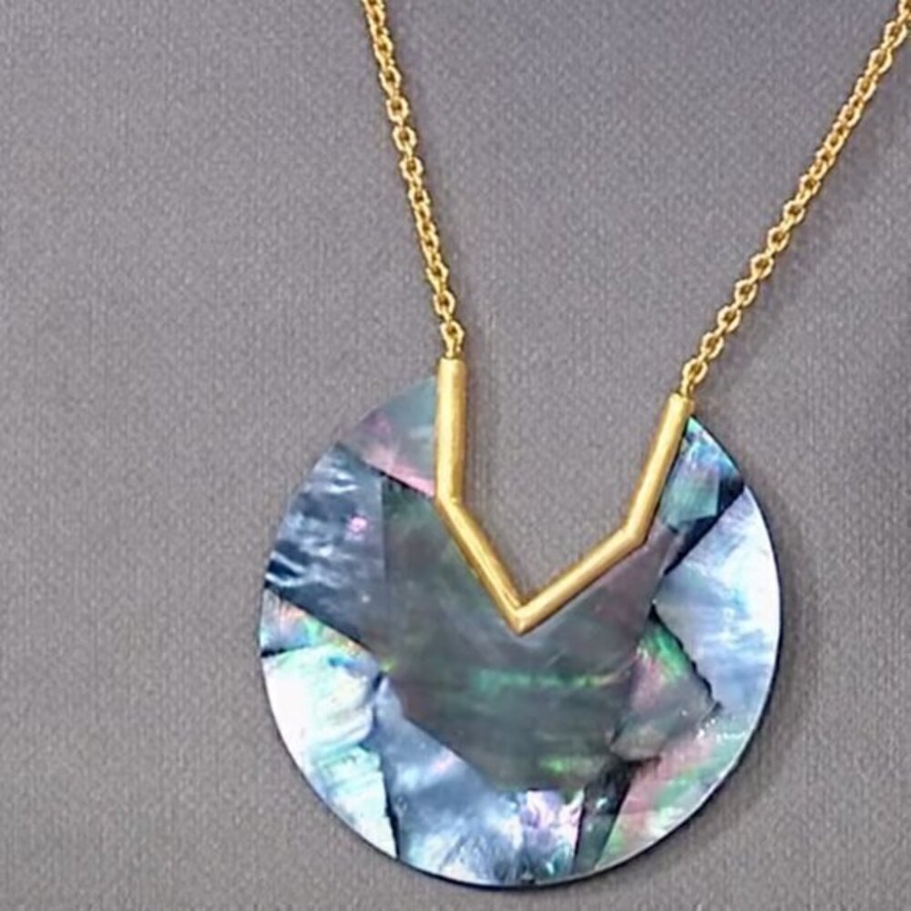 Rarities Carol Brodie BLACK MOTHER OF PEARL Disc Design Necklce NEW